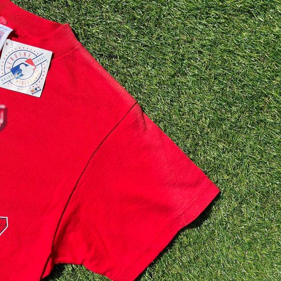 Vintage Cleveland Indians MLB Red Graphic T-Shirt Logo Tee baby tee cropped fit - Picture 4 of 7